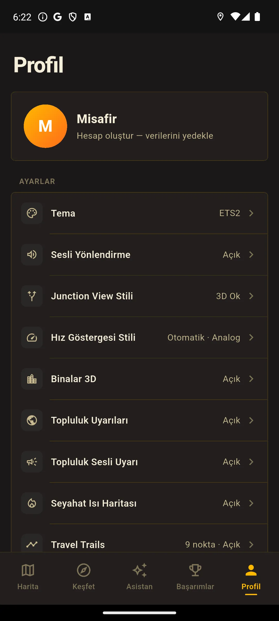 Profil ve ayarlar — tema, sesli yönlendirme, kavşak görünümü ve hız göstergesi stili